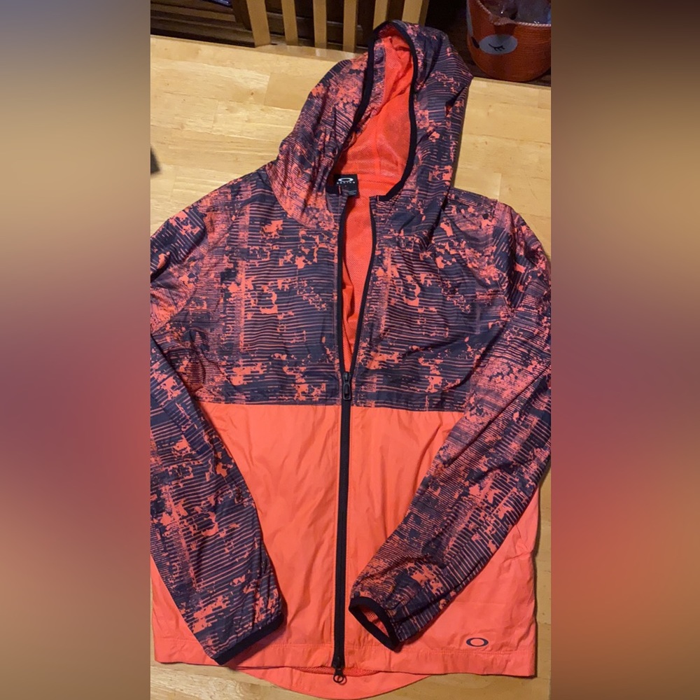 Oakley wind breaker, medium